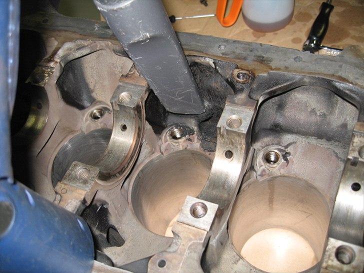 CA18DET-CA20DET  - Rengørring af krumtaps udluftning, det er vigtigt på såden en gammel maskine.
specielt rørene med de skarpe knæk, kan være næsten stoppet til... billede 84