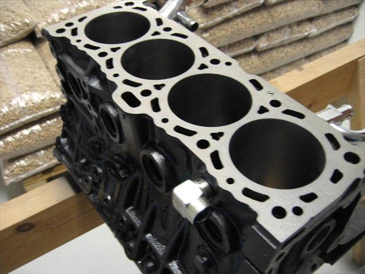 CA18DET-CA20DET  - Toppen af blokken er os planet, der skal ikke meget skævhed til lortet ikke holder... billede 111