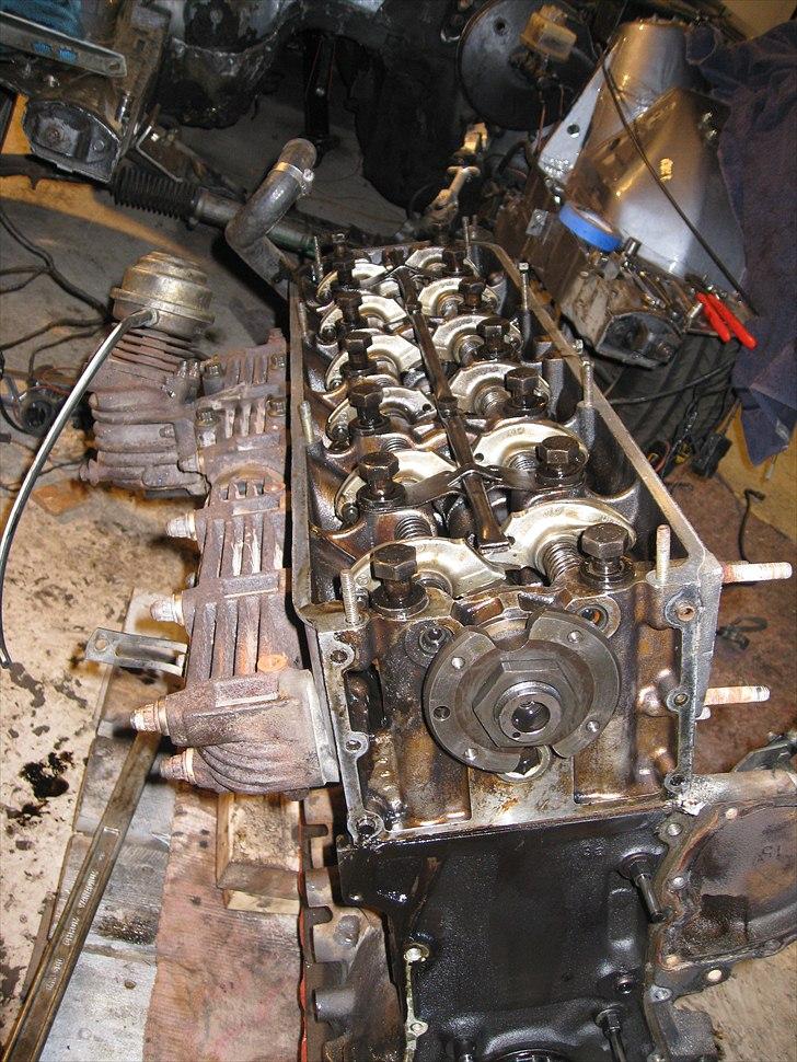 Opbygning af e30 Bmw 345i turbo - Ekstern waskegate er standard på den gl. bmw fra 1986 billede 12