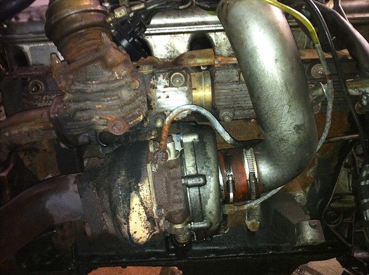 Opbygning af e30 Bmw 345i turbo - -det er med turbo. KKK k27. Dejlig blæser billede 7