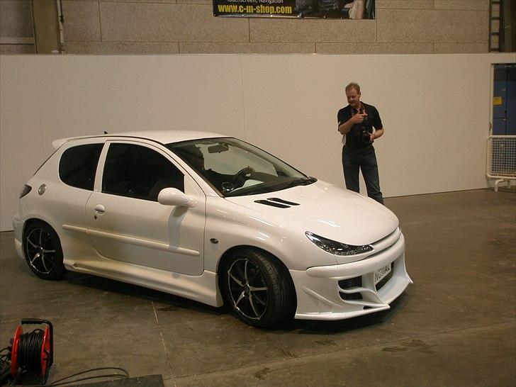 Fast and furious carshow 2011 med min peugeot 206 billede 1