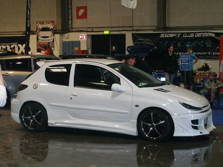 Fast and furious carshow 2011 med min peugeot 206 billede 6