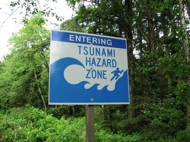 Lidt billeder fra en bilautists USA rejser! - HæHæ! Måtte have et billede at dette skilt, der stod ved Cannon Beach, Oregon ved Stillehavet... Nu mangler jeg bare at huske at fotografere et af de skilte, hvor der advares imod klapperslanger ;-) billede 75