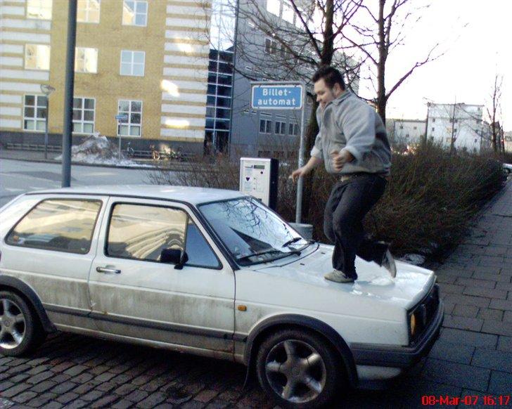 Et par sjove billeder fra min kollektion… - Damn dude! I love my fucking car! billede 8