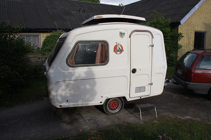 Min Safari 280 "GT"..  - Safari 280 2011.. ik sket så meget.. håber på en omlakering snarest.. så den kan få nye klistermærker osv.. billede 1