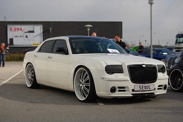 Chrysler 300C 5,7 V8 HEMI billede 8