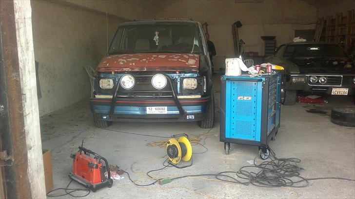 Chevrolet Astro van 5,7 v8 Projekt - Igang med at slibe :) billede 41