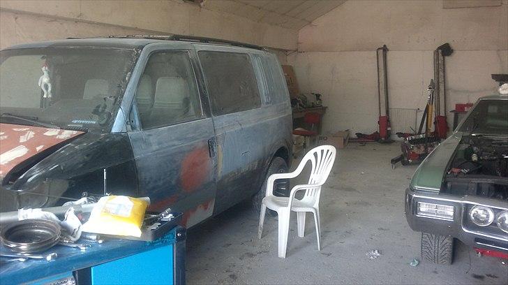 Chevrolet Astro van 5,7 v8 Projekt - Igang med at slibe :) billede 42