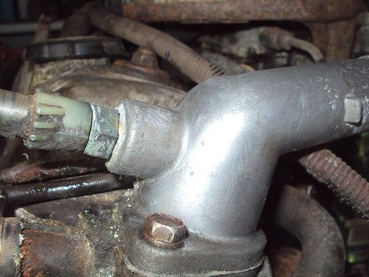 toyota starlet kp60 projekt - igang med at slibe den fin igen  billede 11