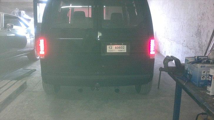 Chevrolet Astro van 5,7 v8 Projekt - Så er begge diode baglygter kommet på og med lys i. Ser sku godt ud. billede 57