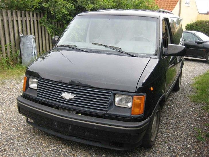 Astro van 1989 - Fra Skrot til Slot - Den står ret pænt i lakken, og har formentligt været sat i stand for nogle år tilbage.  billede 13