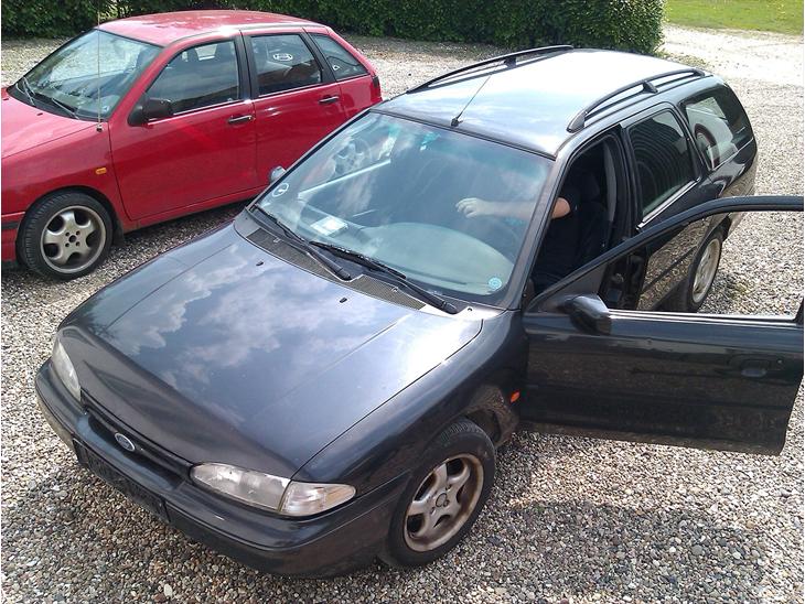 {{currentPhoto.altText}} billede {{currentPhoto.number}}