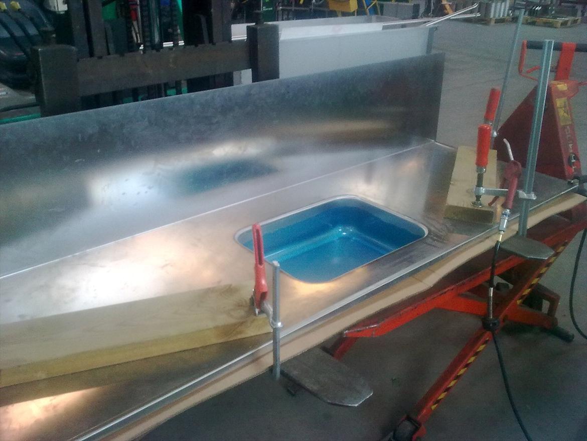 Fremstilling af Rustfri bryggersbord billede 4