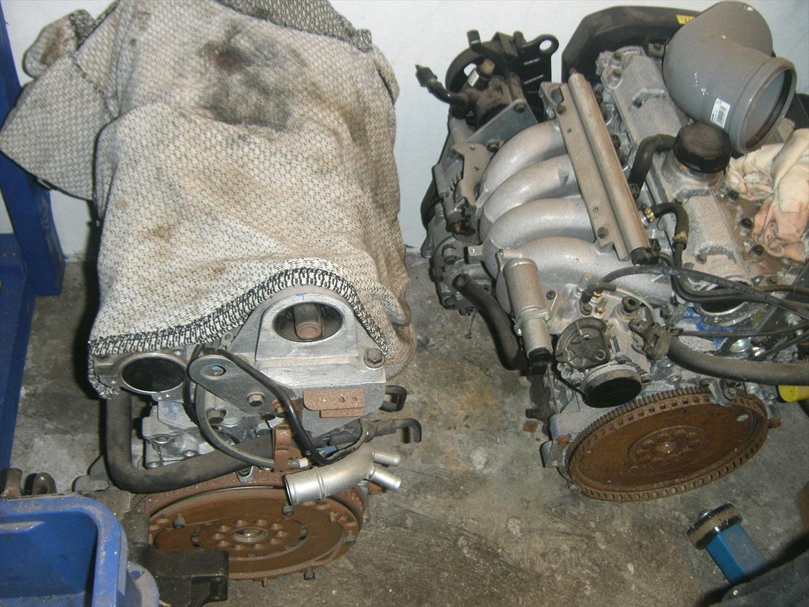 En dag ved Volvo manden.  - fabriksnye motore nr.1 og 2 :D billede 10