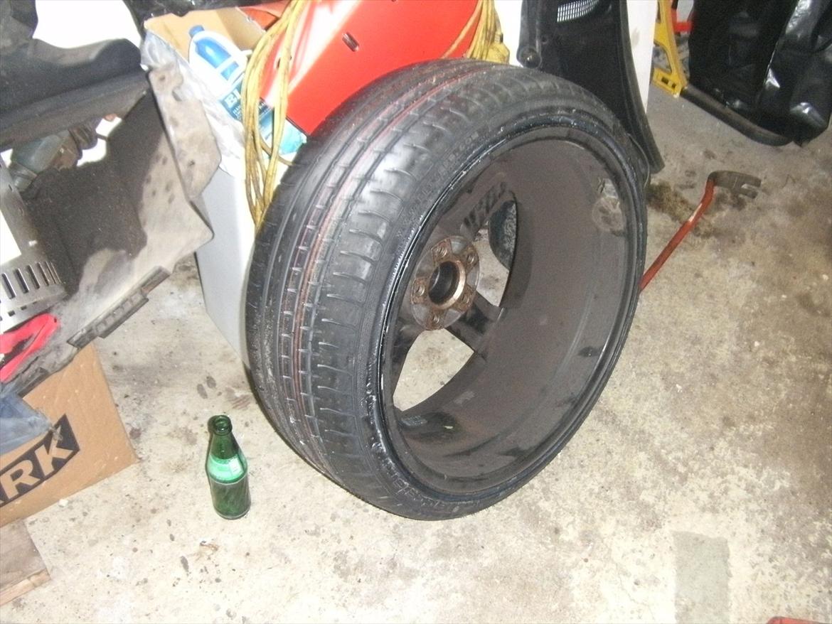 En dag ved Volvo manden.  - 19" fælge med ny fordæk til 850'eren :) billede 23