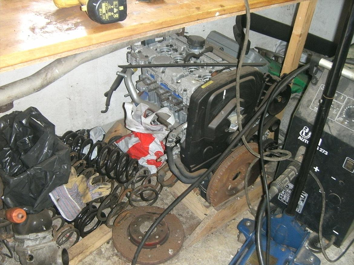 En dag ved Volvo manden.  - Fabriksny motor nr.3............ billede 26