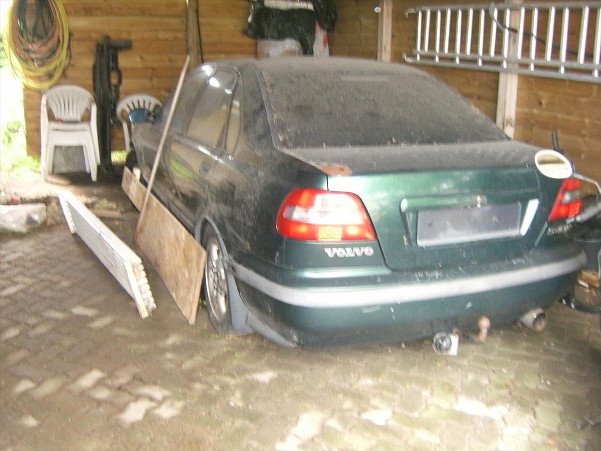 En dag ved Volvo manden.  - s40'eren der har stået der et godt stykke tid!! Den blev alligevel for gal med større turbo, smedet plejlstænger, lastbil IC og sportsudstødning :) 300++ HK  billede 27