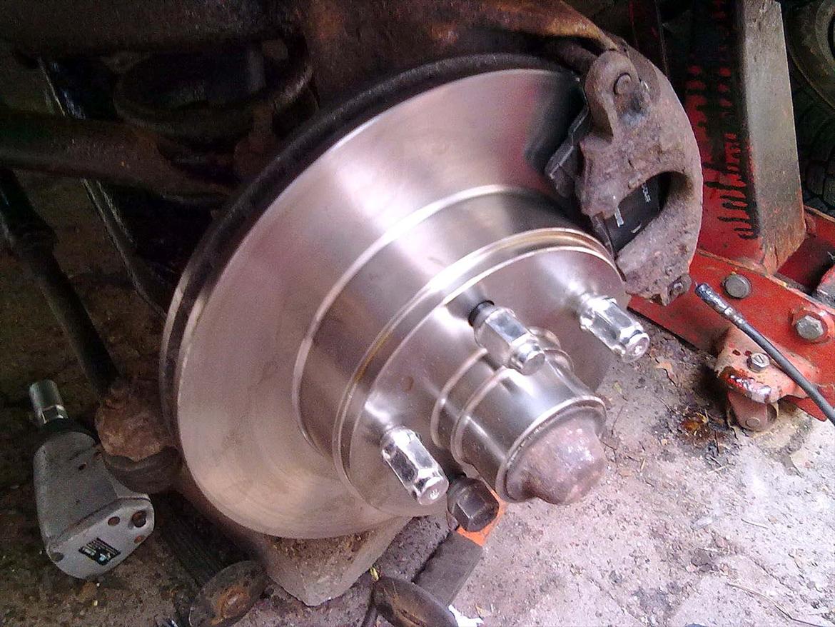 Astro van 1989 - Fra Skrot til Slot - YUMMI...nye skiver, da de gamle var pisseskæve :-)

Koster skisme 1700 for et sæt....AV billede 36