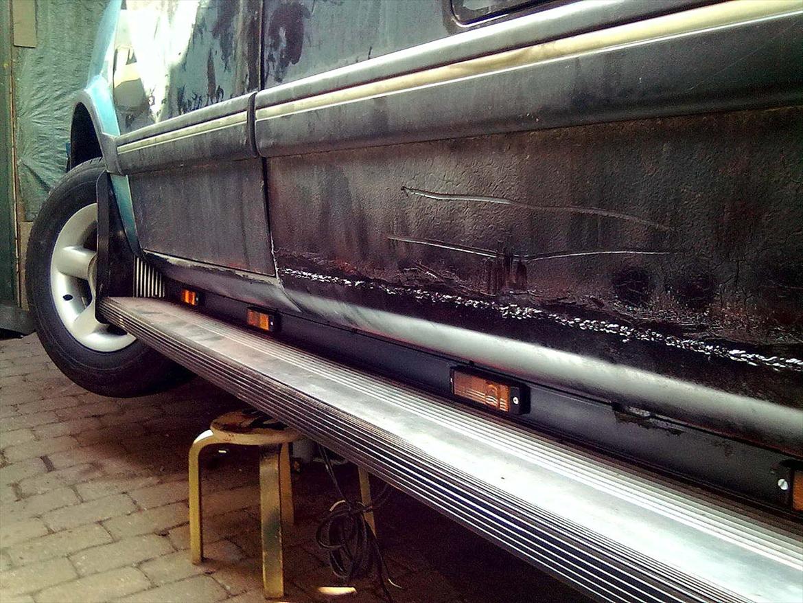 Astro van 1989 - Fra Skrot til Slot - Regnen forsinkler en del, så der er endnu ikke slebet og padet m. kit - men det ser nu fint ud alligevel. billede 45