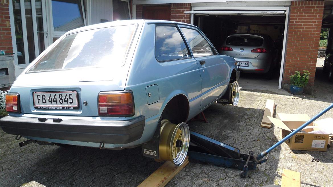 toyota starlet kp60 projekt - prøvemontering, me like billede 44