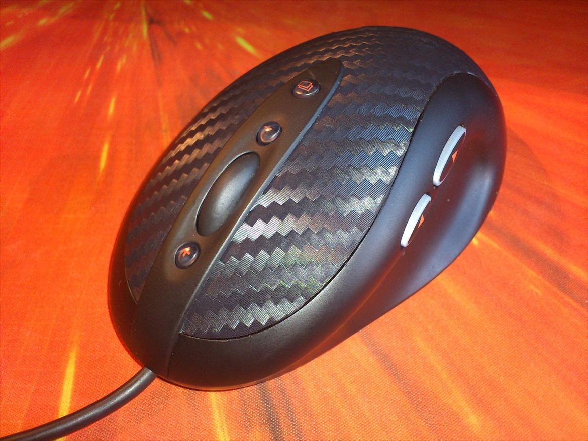 Lidt folie  - Lillebror's mus fik lige en omgang med carbon folie billede 10