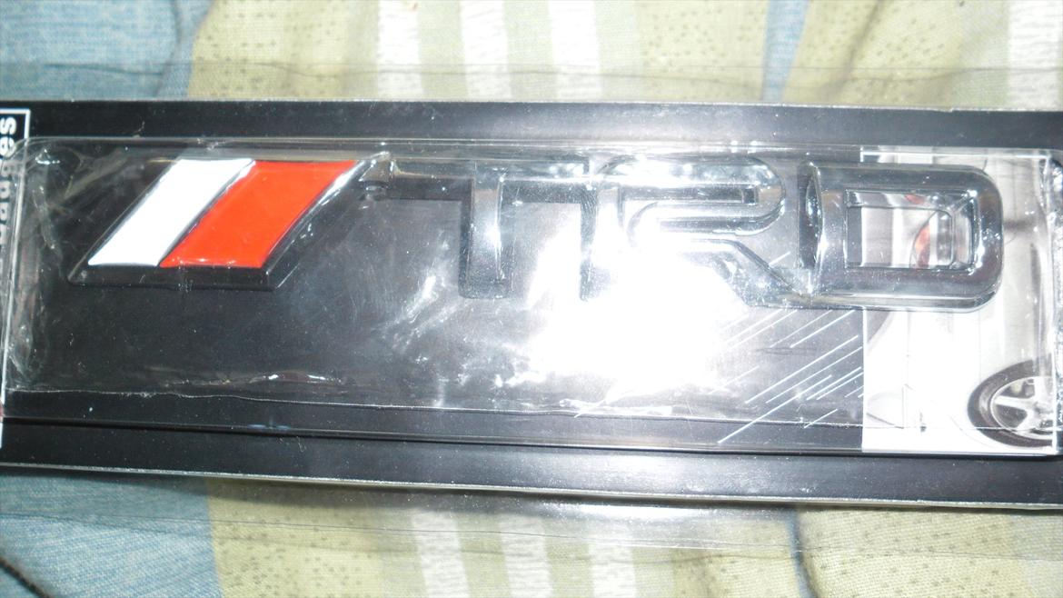 toyota starlet kp60 projekt - Trd logo til bagklappen, kommer på når bilen kommer tilbage fra maler billede 67