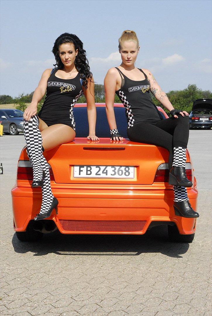 Diverse Træf med BMW´EN - Knoldesparkertræf i Glamsbjerg

På billedet Dina og Pølle billede 17