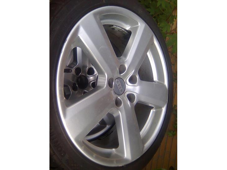 {{currentPhoto.altText}} billede {{currentPhoto.number}}