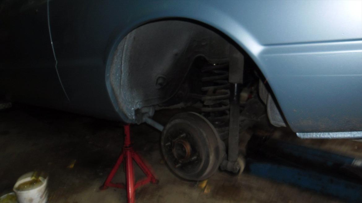 toyota starlet kp60 projekt - ved at samle bil efter den har fået lavet sine lakskader billede 68