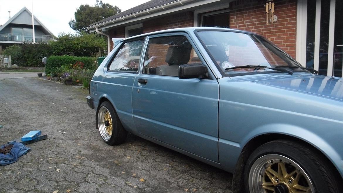 toyota starlet kp60 projekt - RWD spoile monteret, og det ser fucking lækkert ud :D billede 76