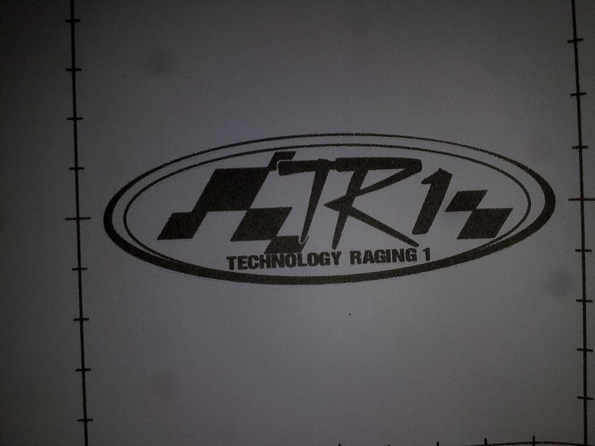 Carbon folie i Astra g - Mærket på folien : Technology Raging 1 billede 2