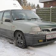 Renault 5 GTR