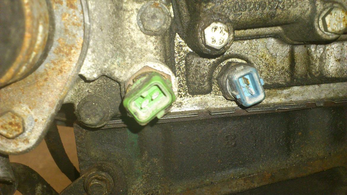 peugeot 106 rallye motor skift - mener der er vand tempretur måler. ret mig vis jeg tag fejl:) billede 29