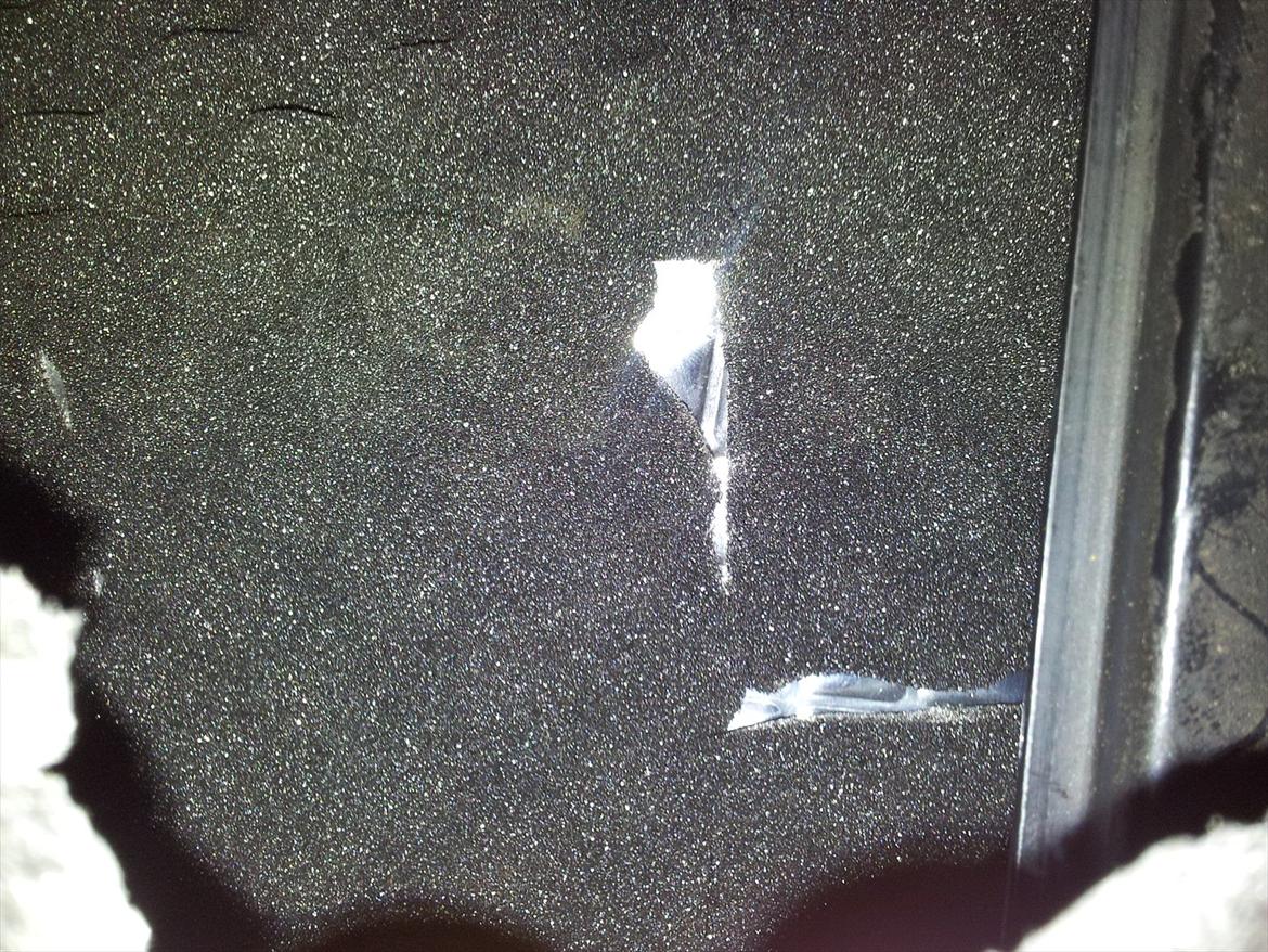 Støjdæmpning af golf3, Døre + nye højtalere. - Det samme i højre side... vibroplast og sound absorber 15 billede 11