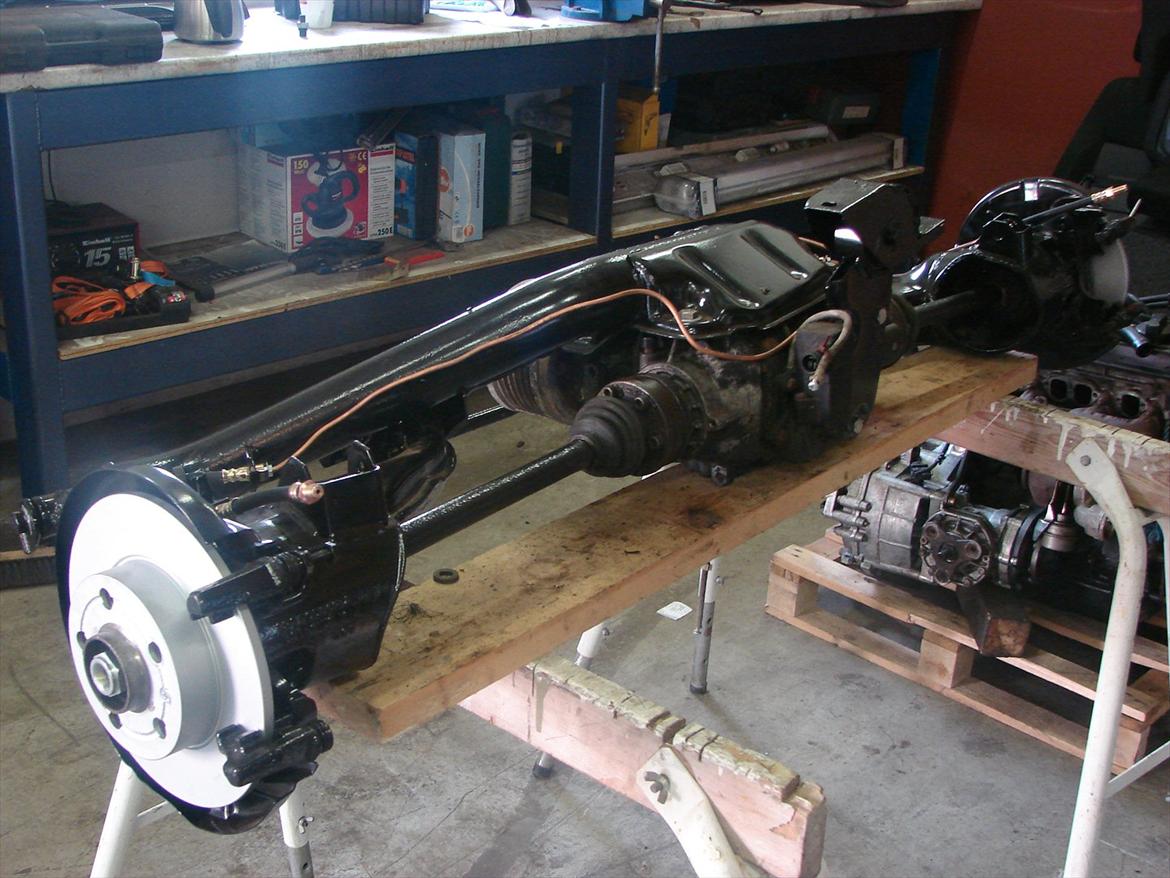 Golf 2 syncro projekt  - D.24-9-11 bagbroen er ved at være samlet igen mangler lige bagbros bøsninger  billede 154