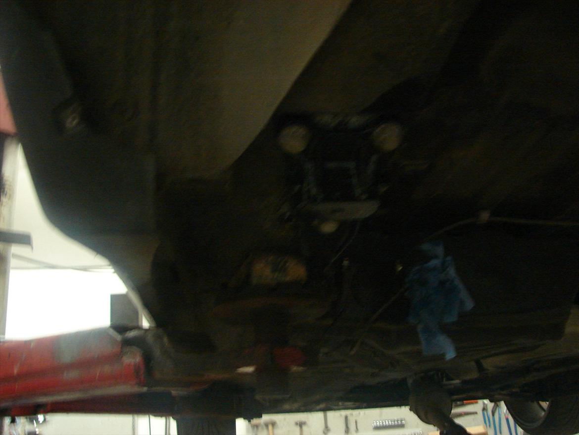 Golf 2 syncro projekt  - D.1-10-11 nye beslag til den anden bagbro billede 162