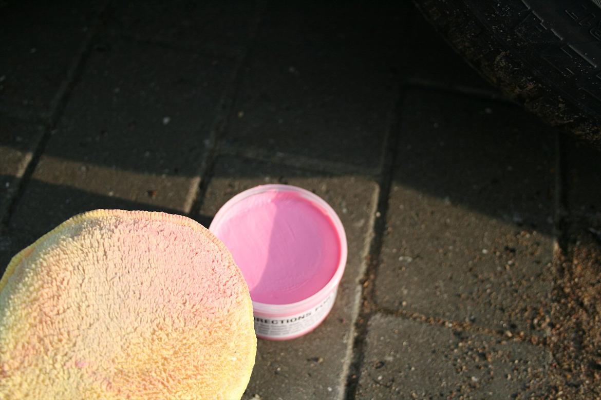 Vinterklargøring - Fælgvoks. Det er klart nemmere at holde fælgene rene hvis de er beskyttet mod tiden. billede 25