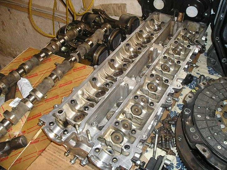 2jzgte renovering - toppen modtaget fra cylinder service. beabejdet og planet.. glæder mig til at se hvor meget der kan hentes billede 4