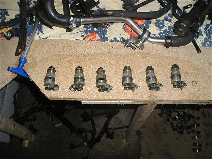 2jzgte renovering - dyser renoveret og nye pakninger er monteret billede 8