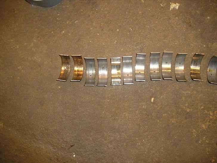 2jzgte renovering - plejlejerne på række. man er vist ikke i tvivl hvilke er døde billede 31