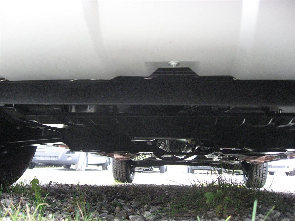 2011 FIAT Fiorino Adventure 1,3 JTD  - Adventure har metal bundskjold, med beskyttelse af bundkar og gearkasse... billede 19