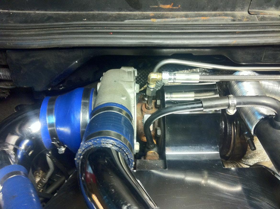 VR6 Turbo Upgrade... - Nye rør til vandkøling, samt olie fremløb og retur. billede 27