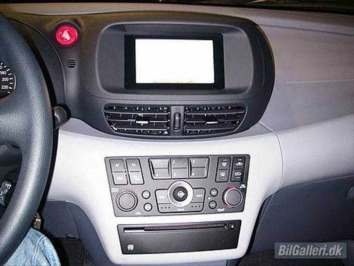 Nissan Almera Tino 2,2 Dci Visia - Billeder taget da bilen var helt ny i januar 2006... billede 61