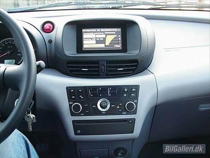 Nissan Almera Tino 2,2 Dci Visia - Billeder taget da bilen var helt ny i januar 2006... billede 63