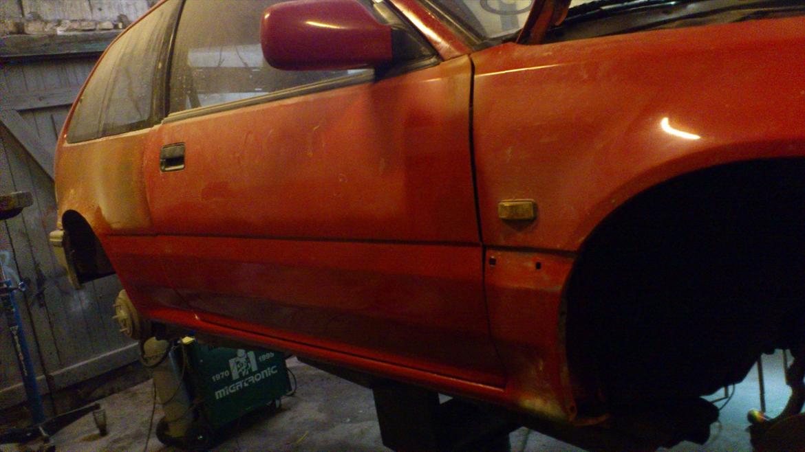 honda civic projekt - så mangler forskærmene bare at få cleanet listen ud billede 46
