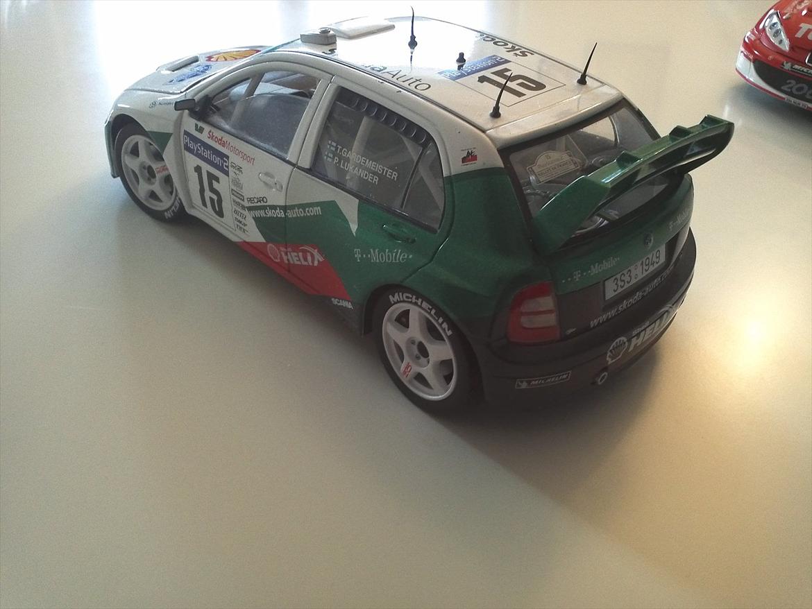 Nye modelbiler - Fabia WRC 1:18 Solido billede 4
