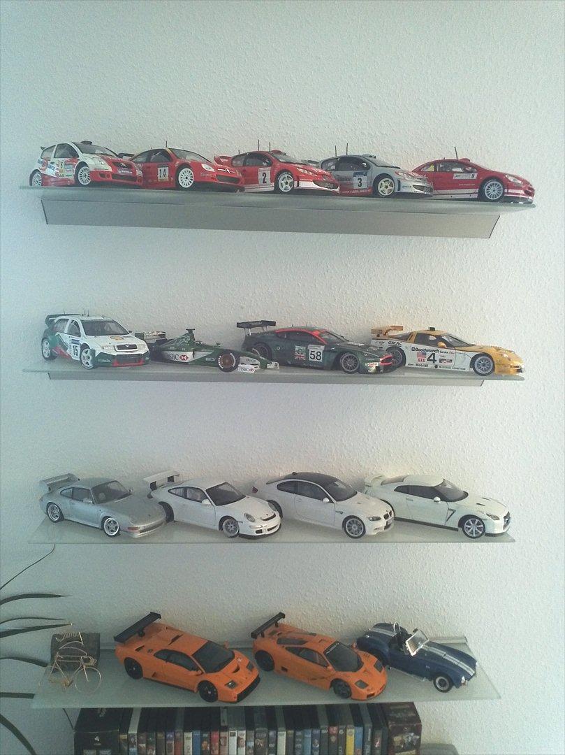 Nye modelbiler - Samlingen 

C2 Super1600 Solido
Xsara ph2 WRC Solido
206 WRC Solido
206 WRC Solido
307 CC WRC Maisto

Fabia WRZ Solido
Jaguar R1 Hotwheel
DBR9 Autoart
C5-R Autoart

911 (993) GT2 UTmodels
911 (997) GT3cup Autoart
M3 (E92) Kyosho
GT-R (R35) Autoart

Diablo GTR Autoart
Mclaran F1 GTR LM UTmodels
Shelby Cobra 427 s/c Roadtough billede 7