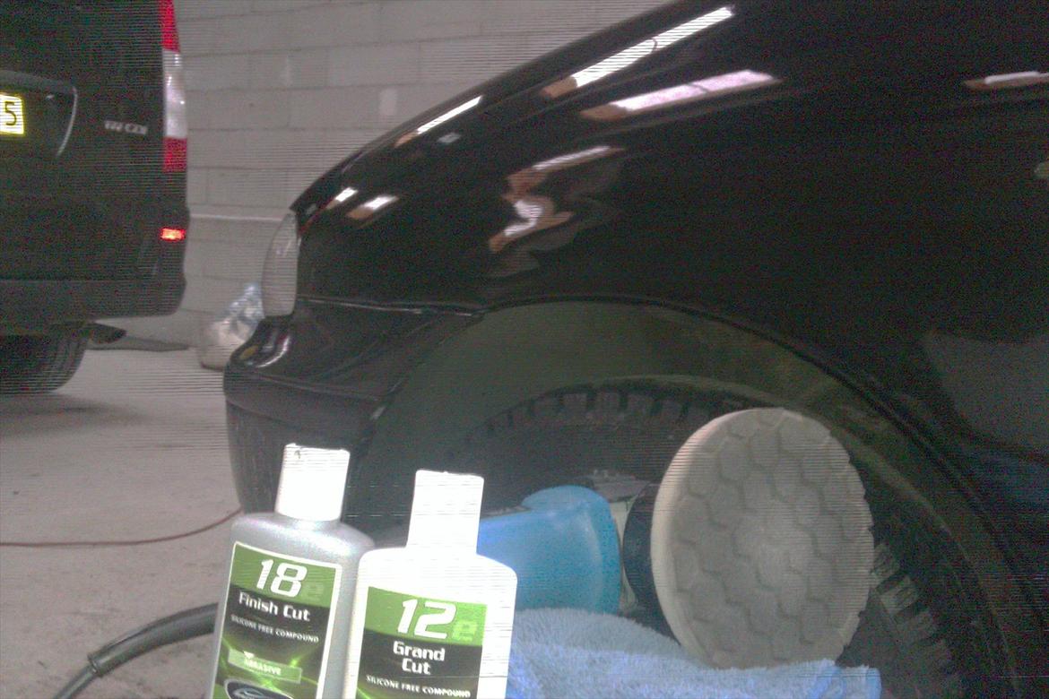 Hjemmemalet forskærm - Færdig poleret < først med en medium grov compound og så med en afslut billede 11