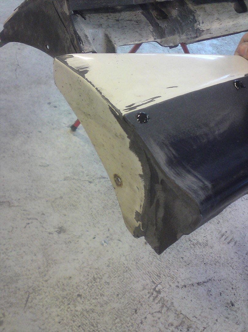 Mit hjemmelavet skørtesæt.. - Limet og popnittet sammen billede 3