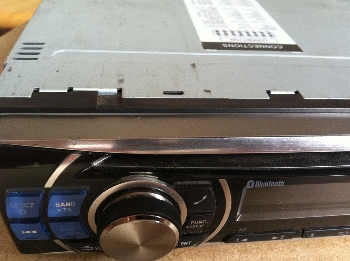 Alpine CDE - 104BTi billede 3